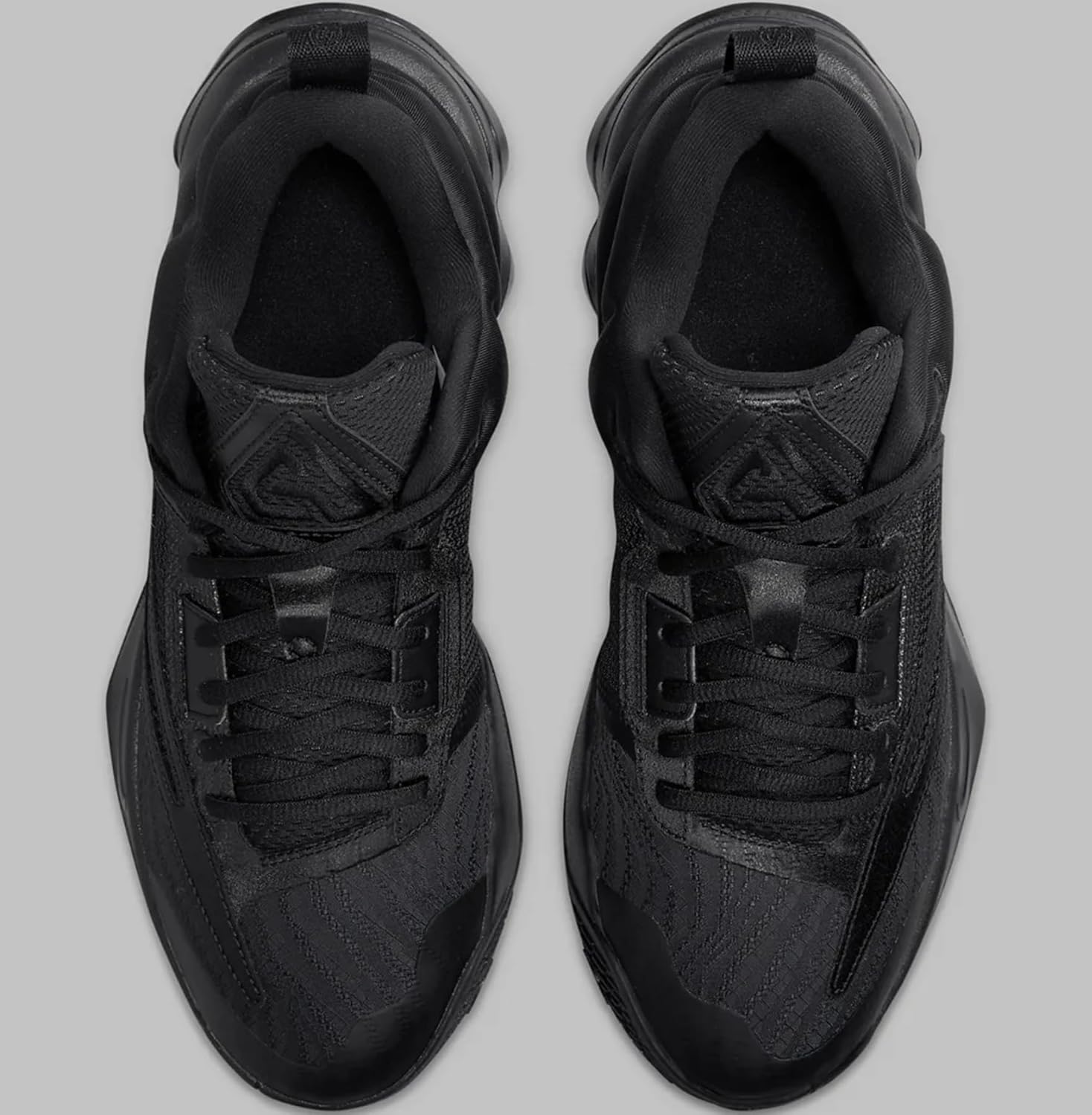 NIKE Men's Sneaker Three Quarters Tall
