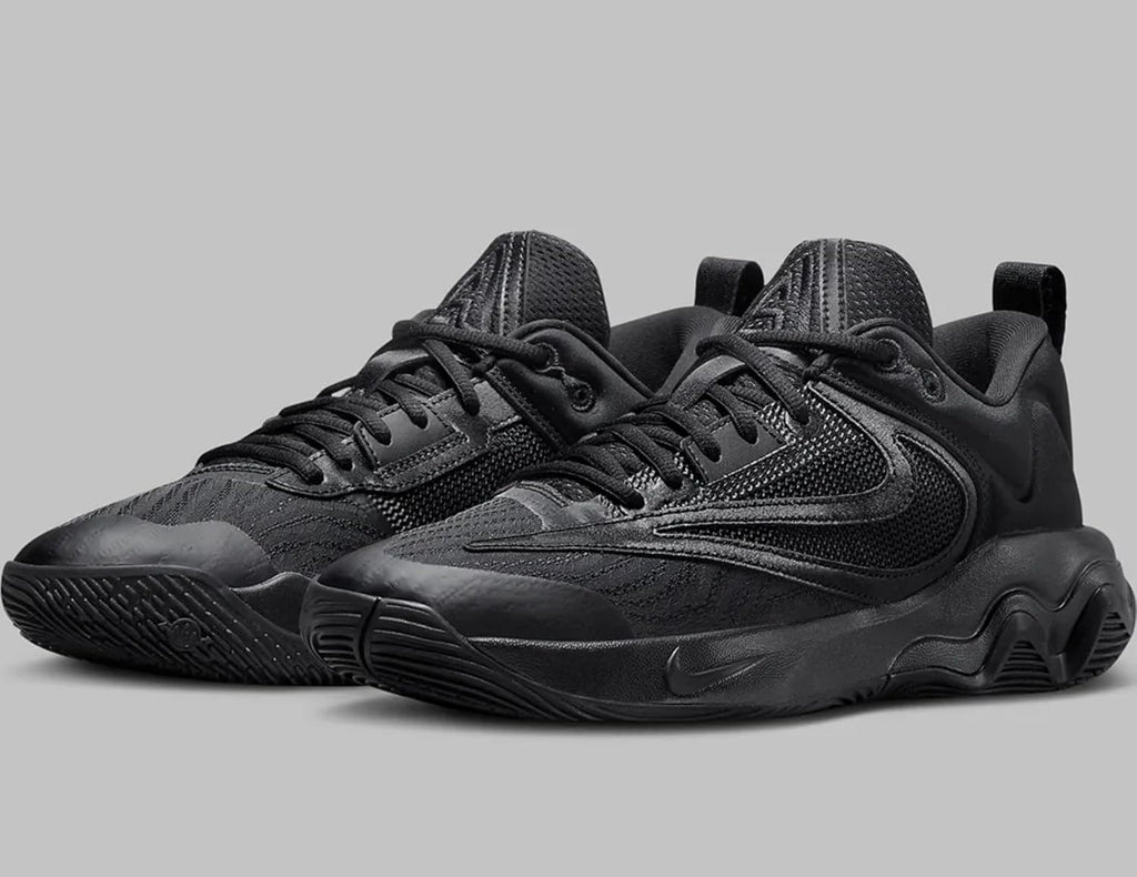 NIKE Men's Sneaker Three Quarters Tall