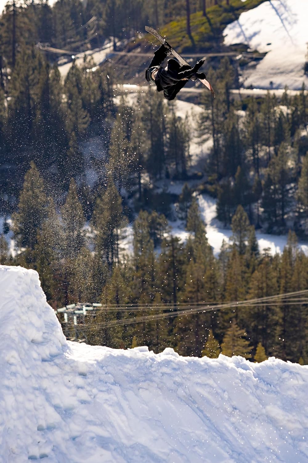 JONES - Snowboard Aviator 2.0, Ideal for high Performance All-Mountain Charging and Carving