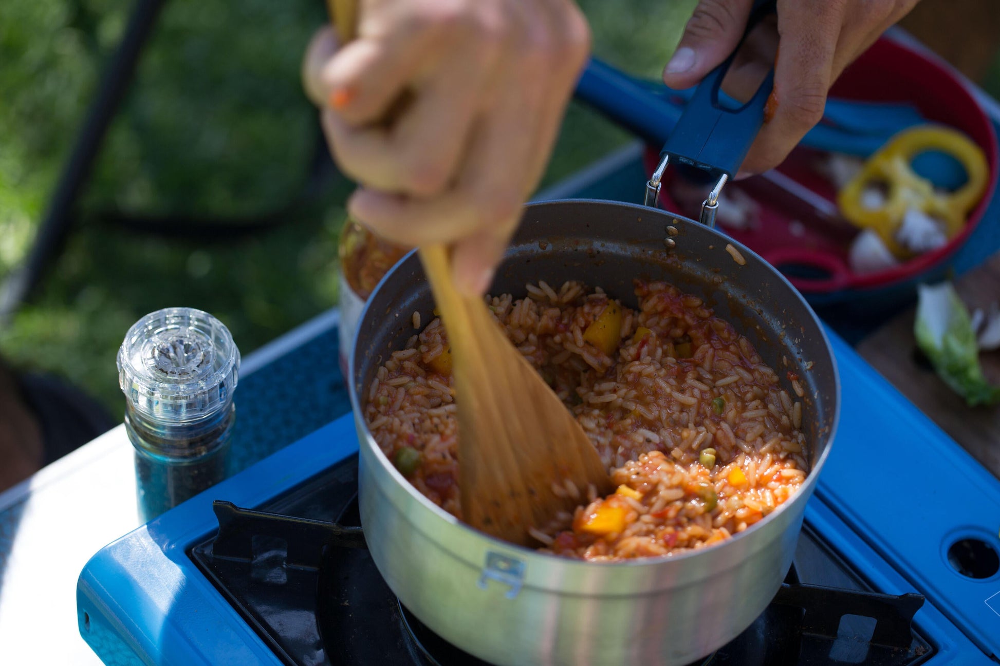 Quechua Stainless steel non-stick camping cookset 500 for 2 people - 15-piece